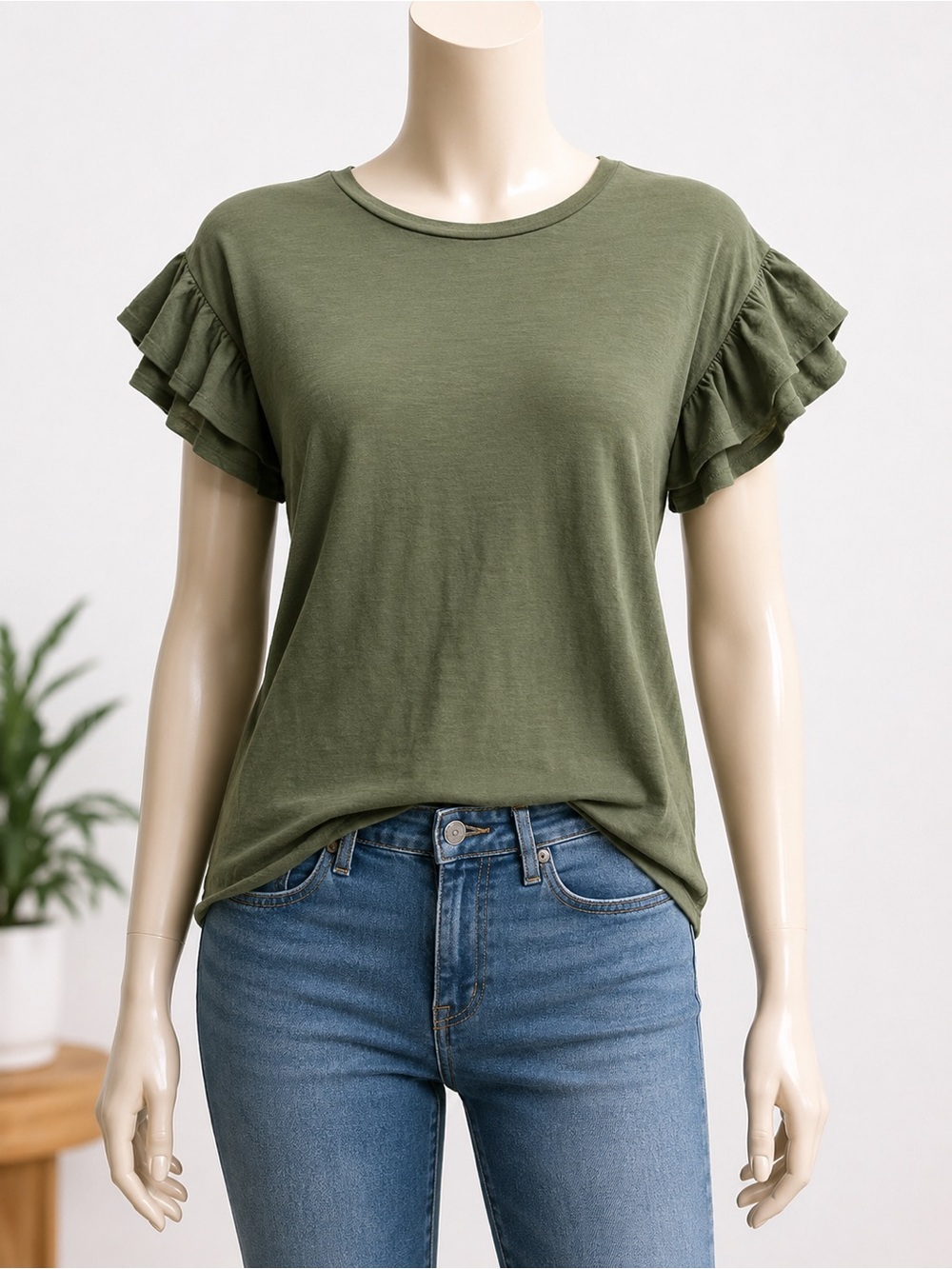 Crown & Ivy Olive Green Ruffle Sleeve Tee S #rufflesleeve #casualtee #cotton